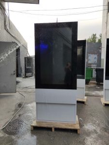 High Resolution Outdoor LCD Signs