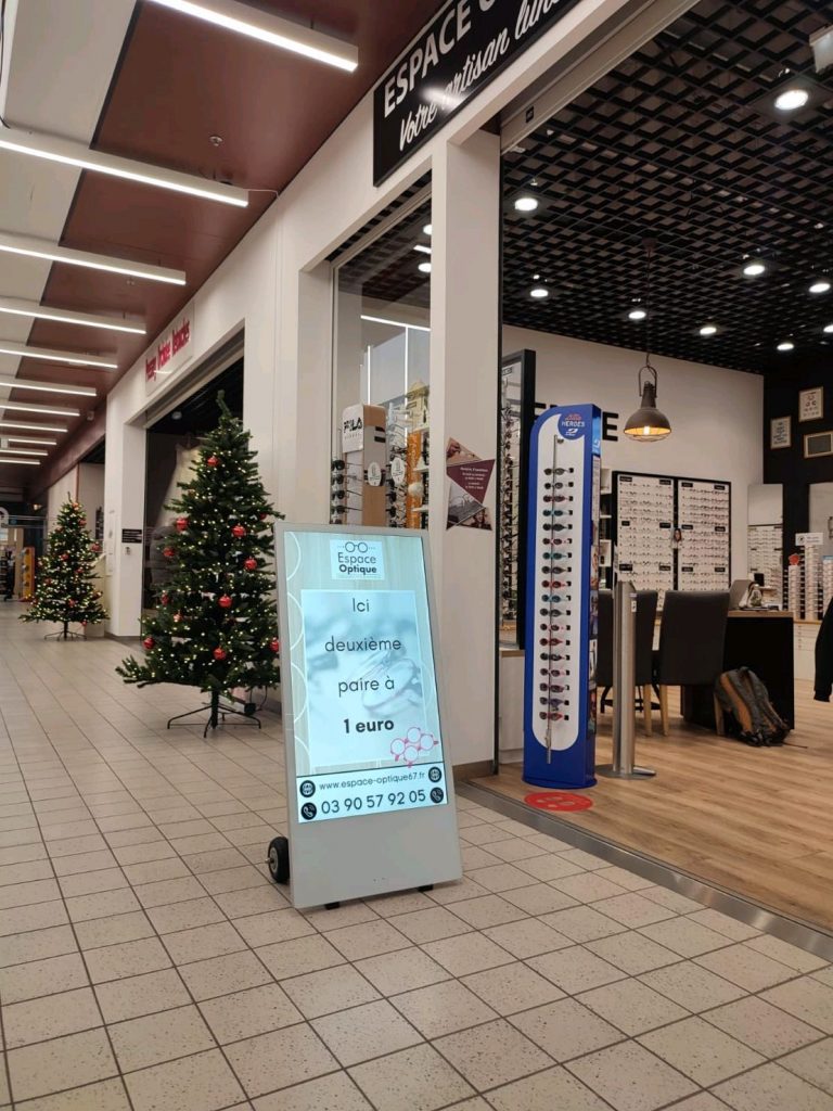 digital outdoor signs
