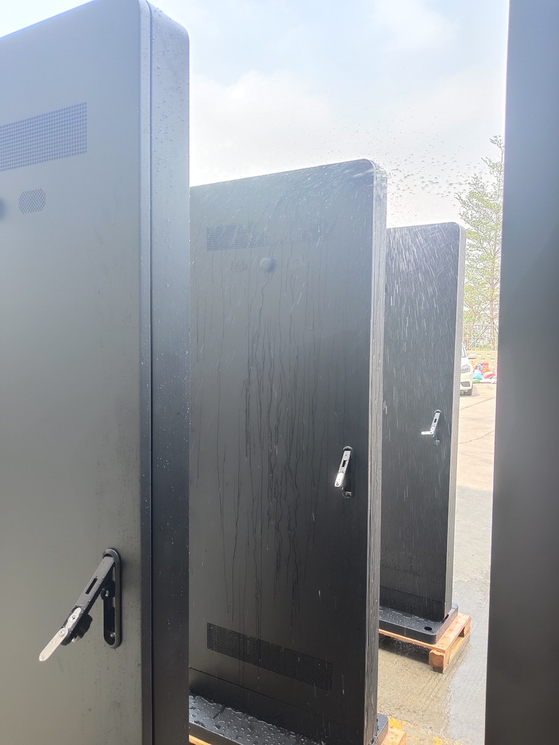 air-cooled outdoor advertising kiosk inspection before shipment to France