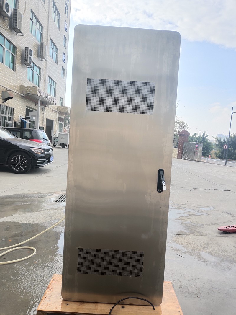 outdoor digital signage kiosk - image 5