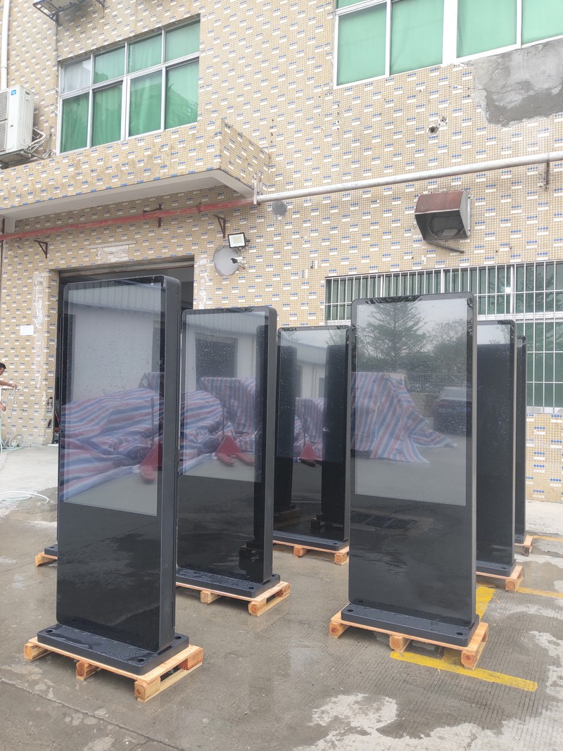 outdoor advertising kiosk - image 7