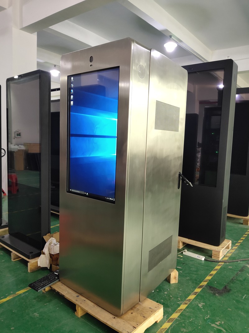 outdoor digital signage kiosk - image 9
