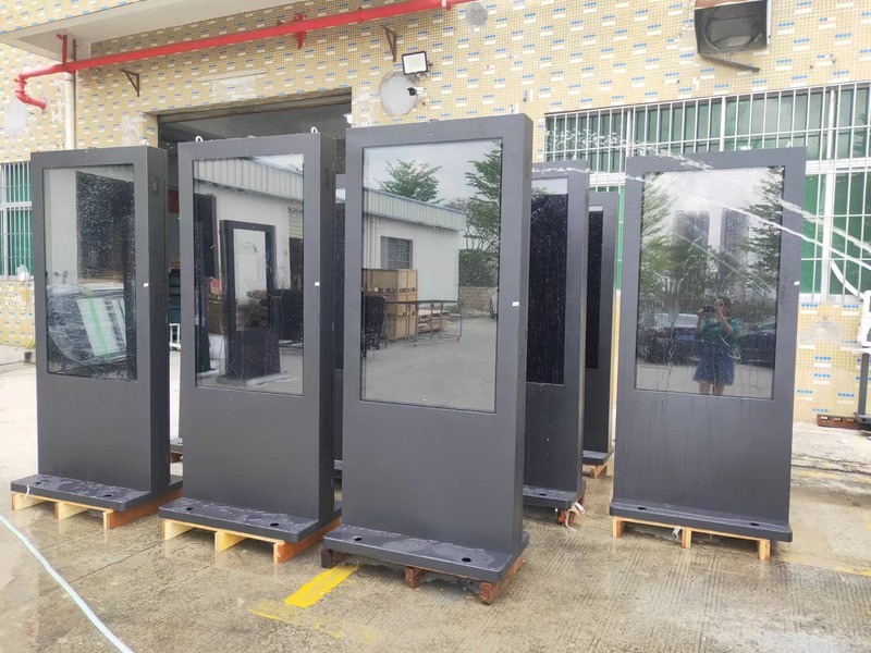 outdoor digital signage display - image 7