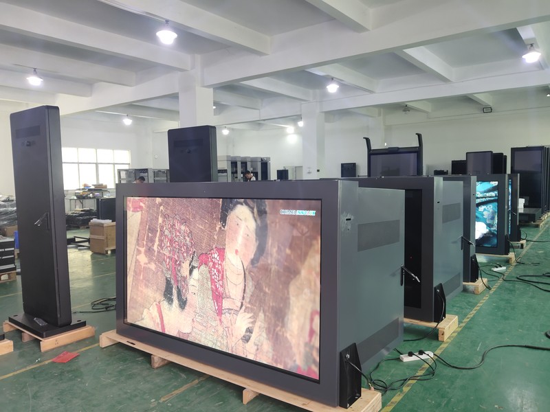 How to Choose Mobile Outdoor Digital Signage: Rainproof, High-Brightness, and Battery-Powered for Storefronts and Events - Figure 3