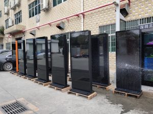 Where Should Outdoor LCD Digital Signage Be Placed? Practical Applications and Configuration Guidelines for Six Common Scenarios - Figure 1